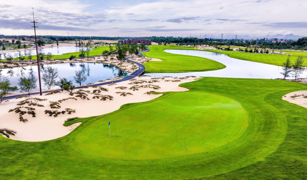 蓝钻高尔夫球场（Blue Diamond Golf Links）
