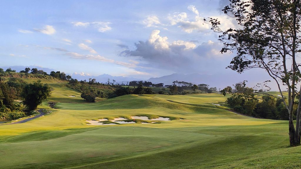 Dhoho Surya Golf Course